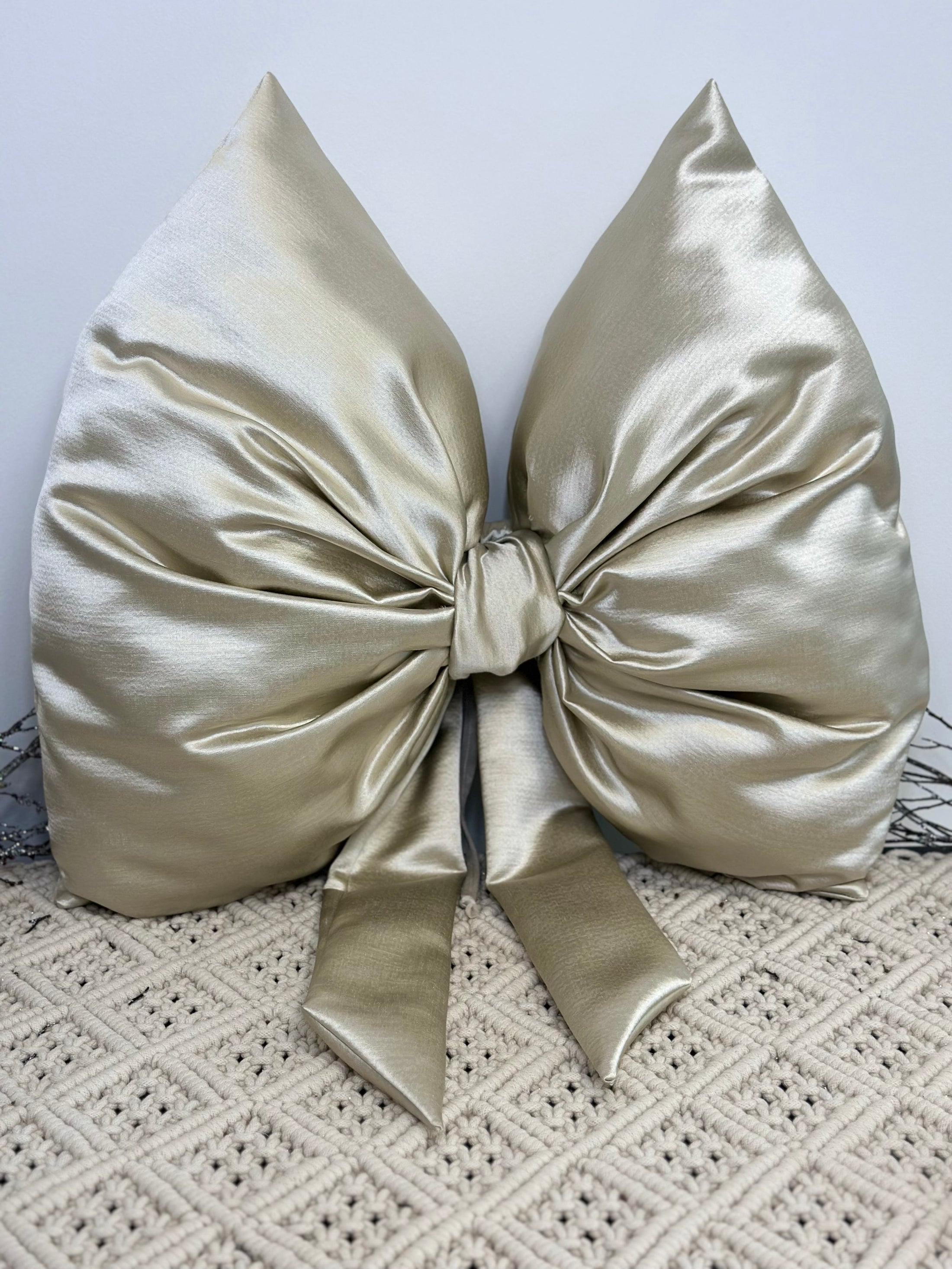 The Luxury Christmas Tree Bow