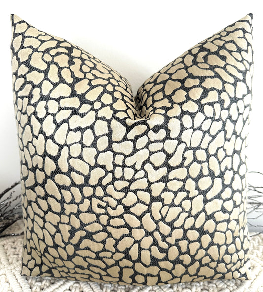 The Gold Giraffe - Style No. 49