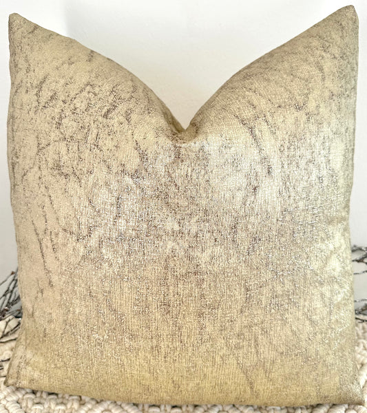 The Gold Mou - Style No. 216