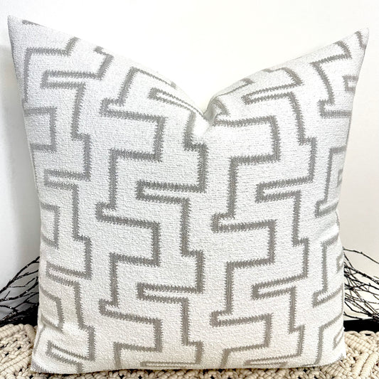 The White Grey Rowan - Style No. 172b