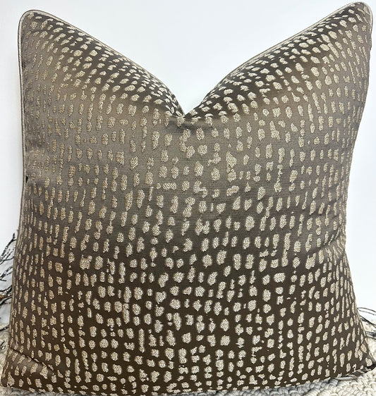 The Putty Natale Piped In Putty - Style No. 194