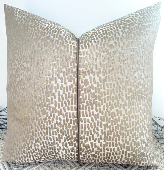 The Signature Square Piped Taupe Carioca