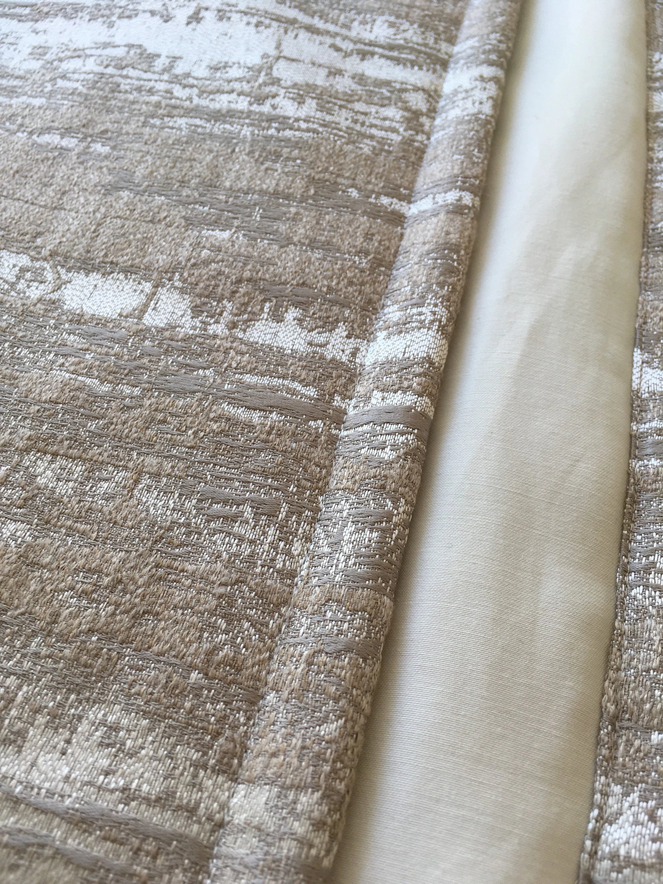 The Luxury Bed Runner