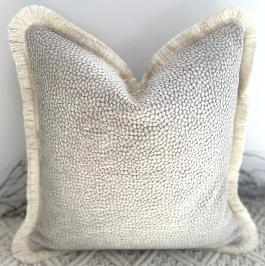 The Beige Meia Fringed In Ivory - Style No. 9