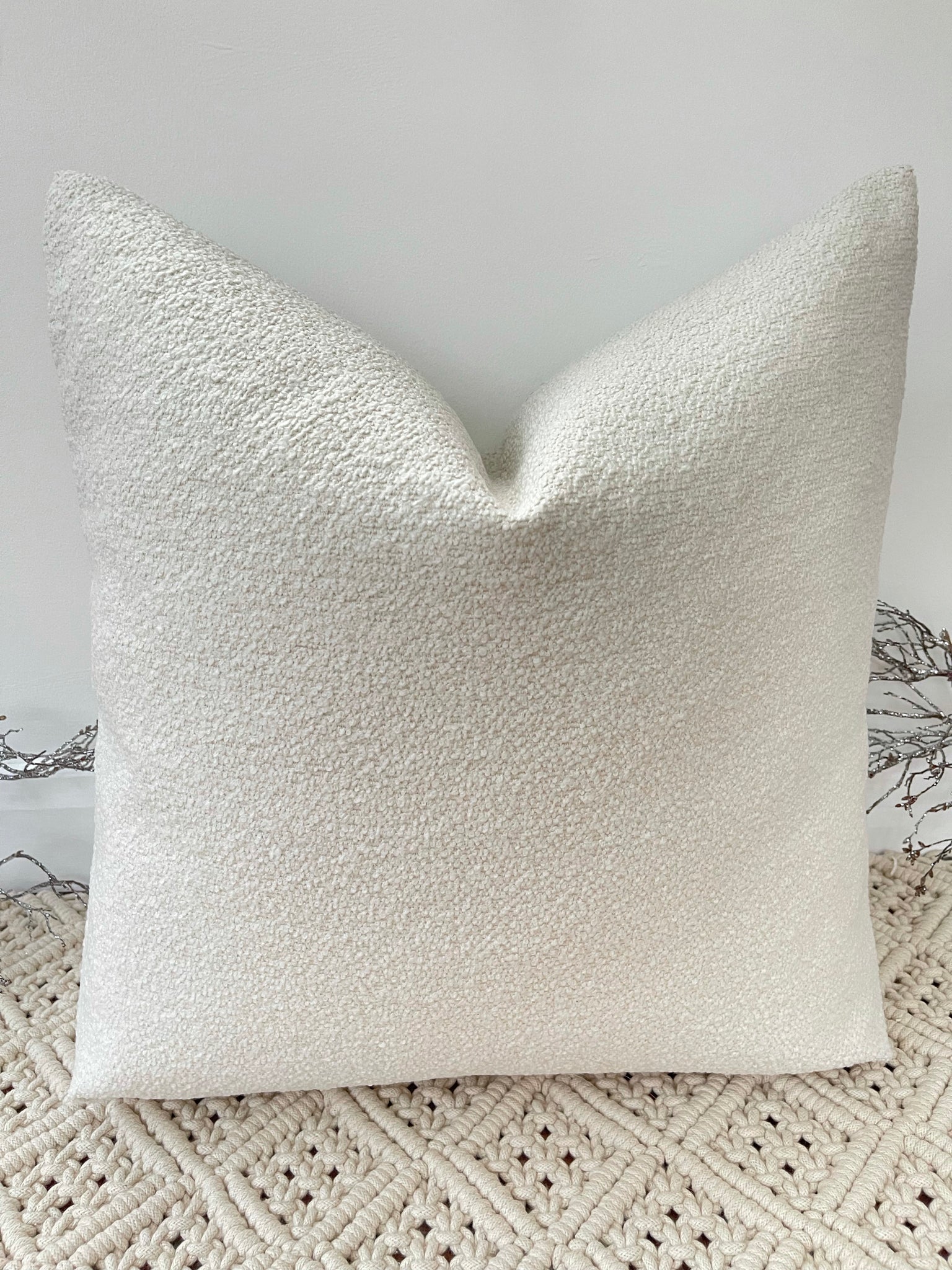 Cream cheap white cushions